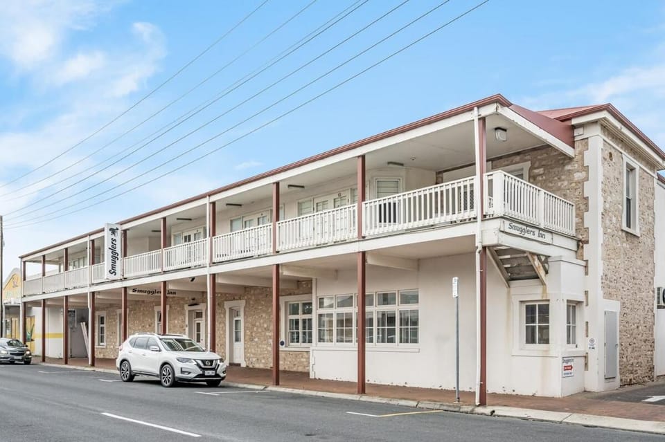 Property building, Street view