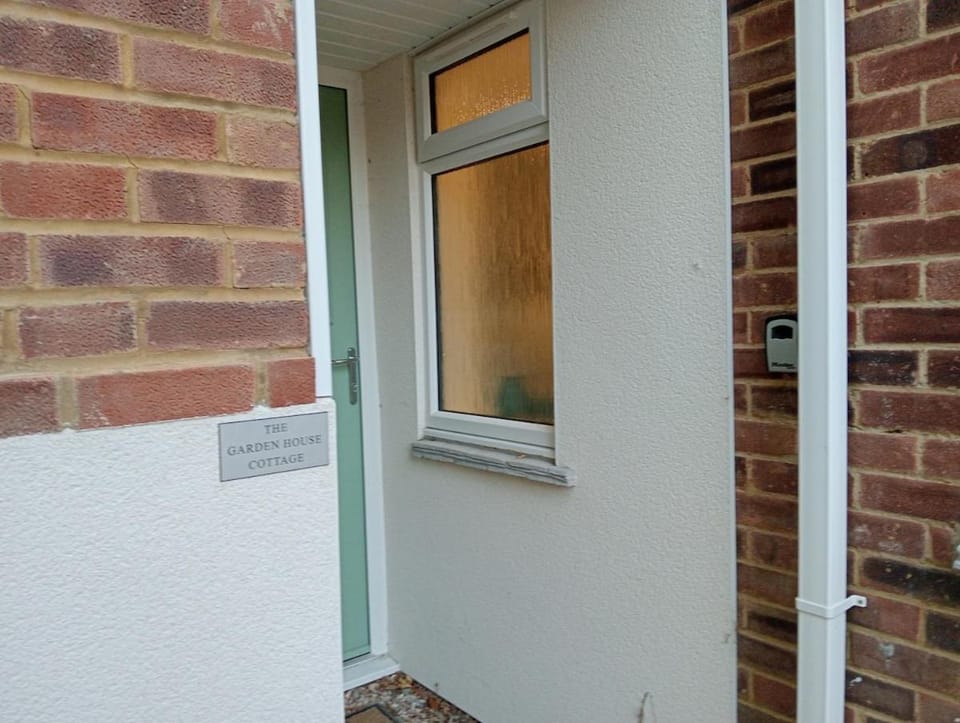 Whitstable Garden House Cottage, 50 Tankerton Road Apartment in Whitstable