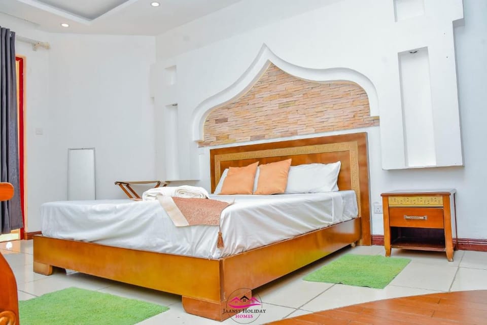One Bedroom Executive Stays In Eldoret Bed and Breakfast in Kenya