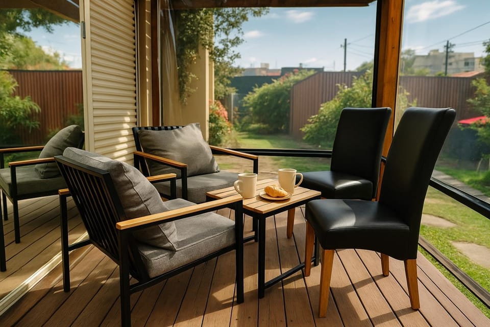Stylish 4BR Easy CBD Access Walk to Train & Shops House in Melbourne