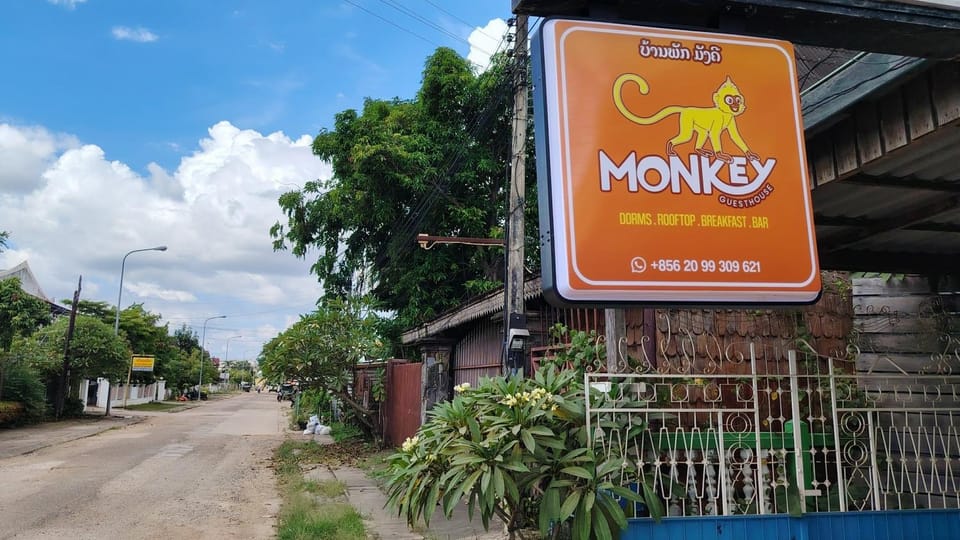 Monkey Guesthouse - Savannakhet Bed and Breakfast in Laos
