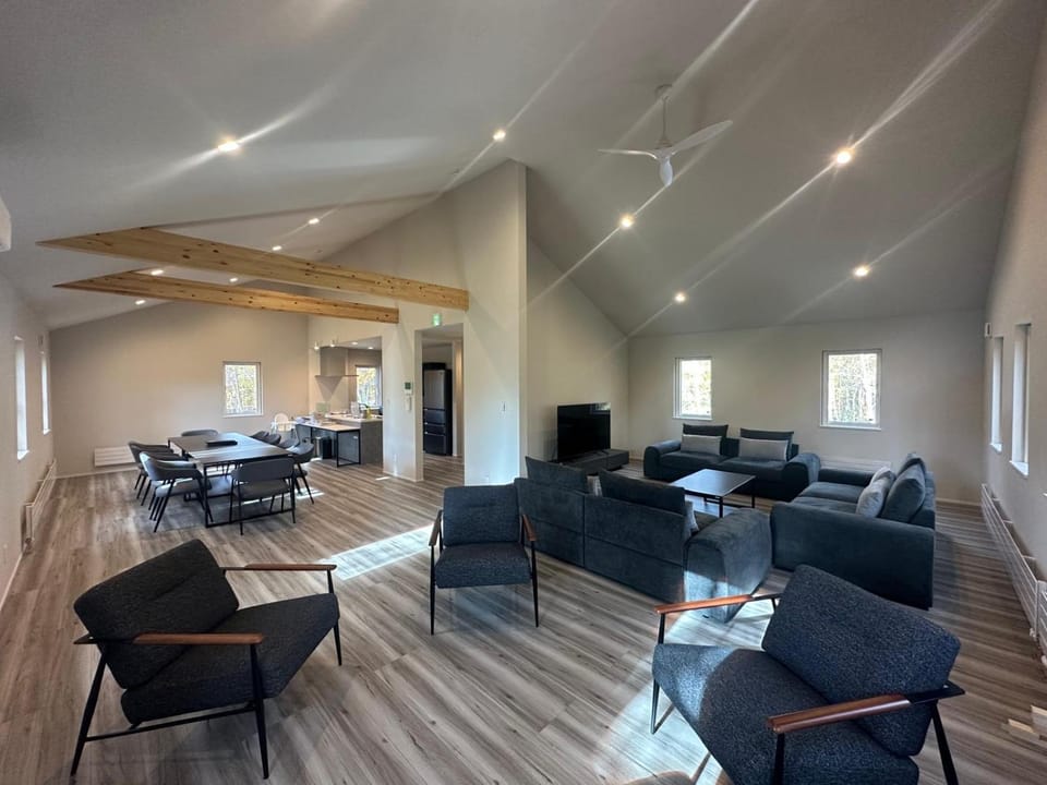 TV and multimedia, Living room, Seating area