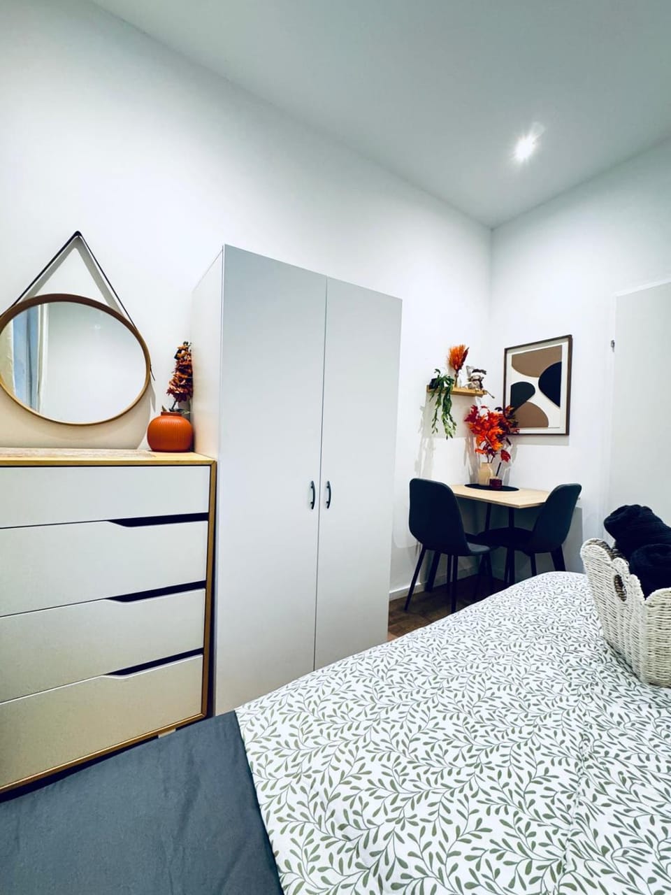 Bed, Bedroom, wardrobe