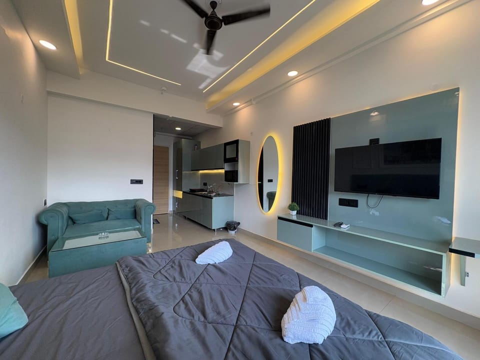 Bed, Living room, Bedroom
