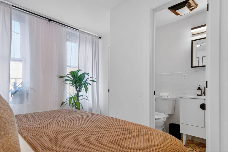 Spacious 3Bedroom with AC near McCarren Park Brooklyn Stay Apartment in Manhattan