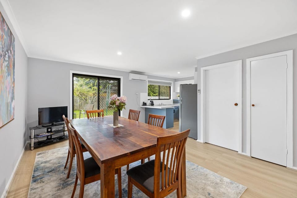 The Pawfect Beach House House in Cowes