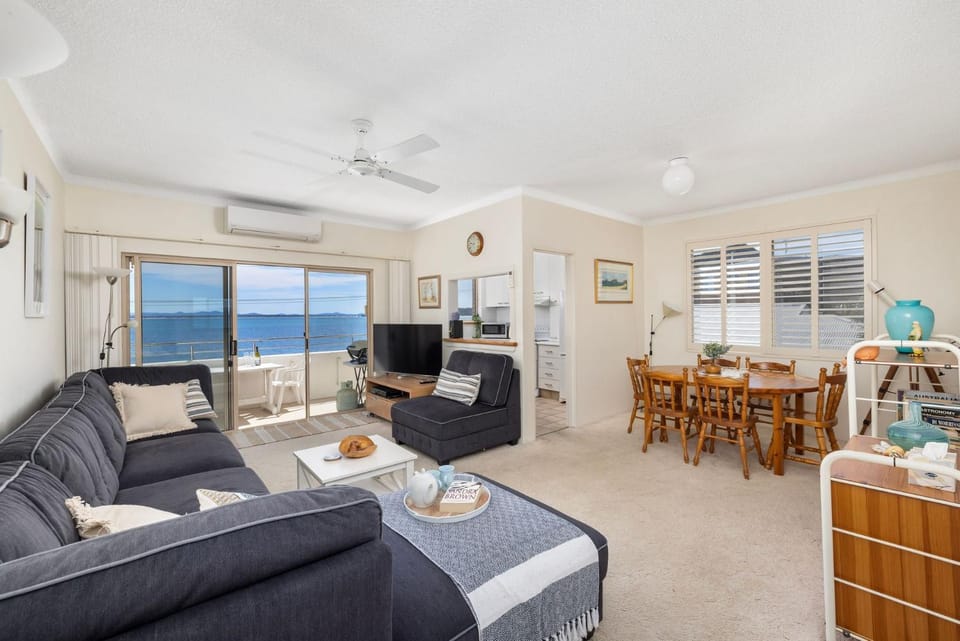 Del Rae Waterfront Shoal Bay Apartment in Shoal Bay
