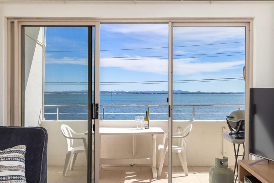 Del Rae Waterfront Shoal Bay Apartment in Shoal Bay