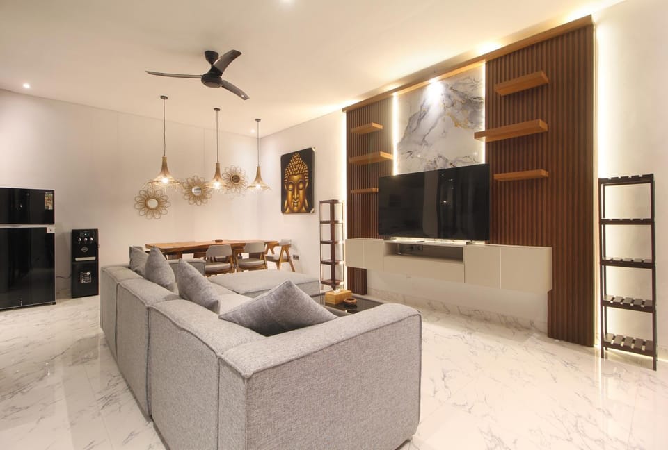 Communal lounge/ TV room, Living room, Dining area