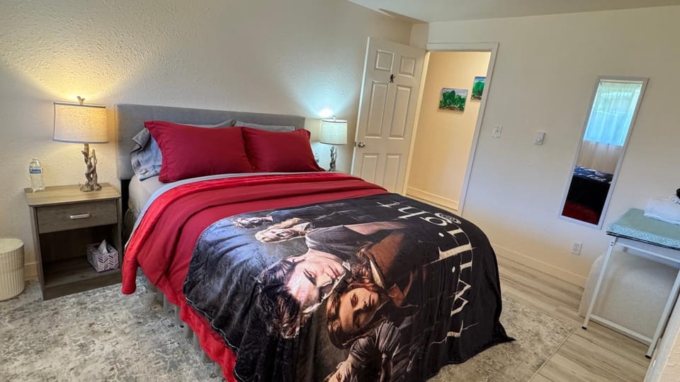 Maker Space - Cozy Room Near Olympic National Park Vacation rental in Forks