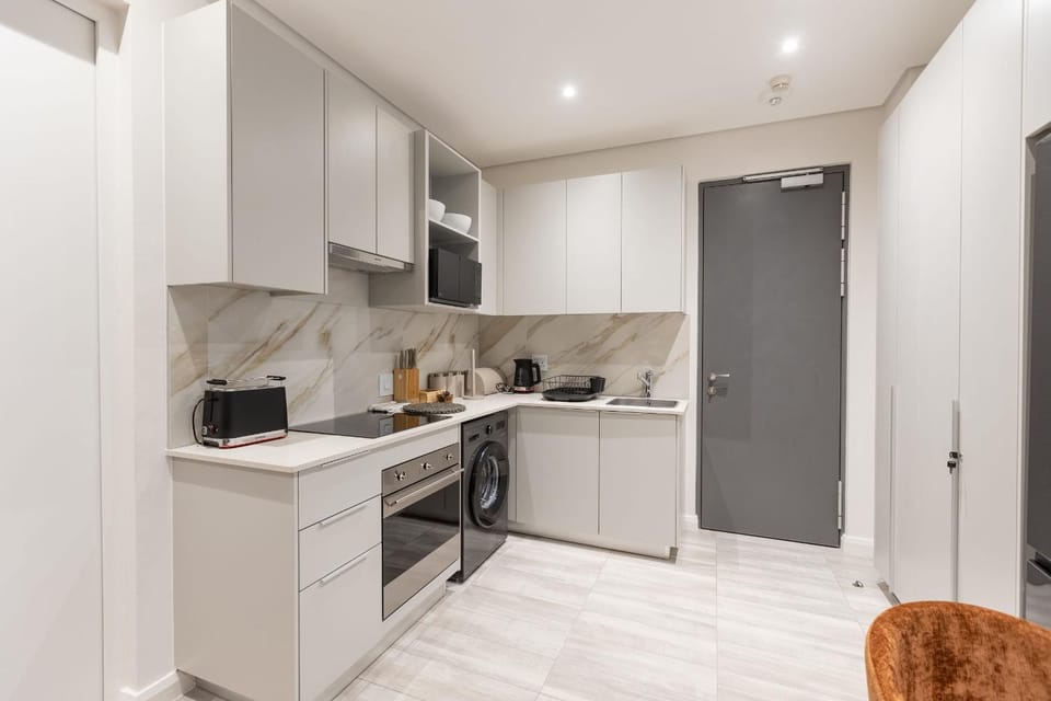132 Menlyn Maine Apartment in Pretoria