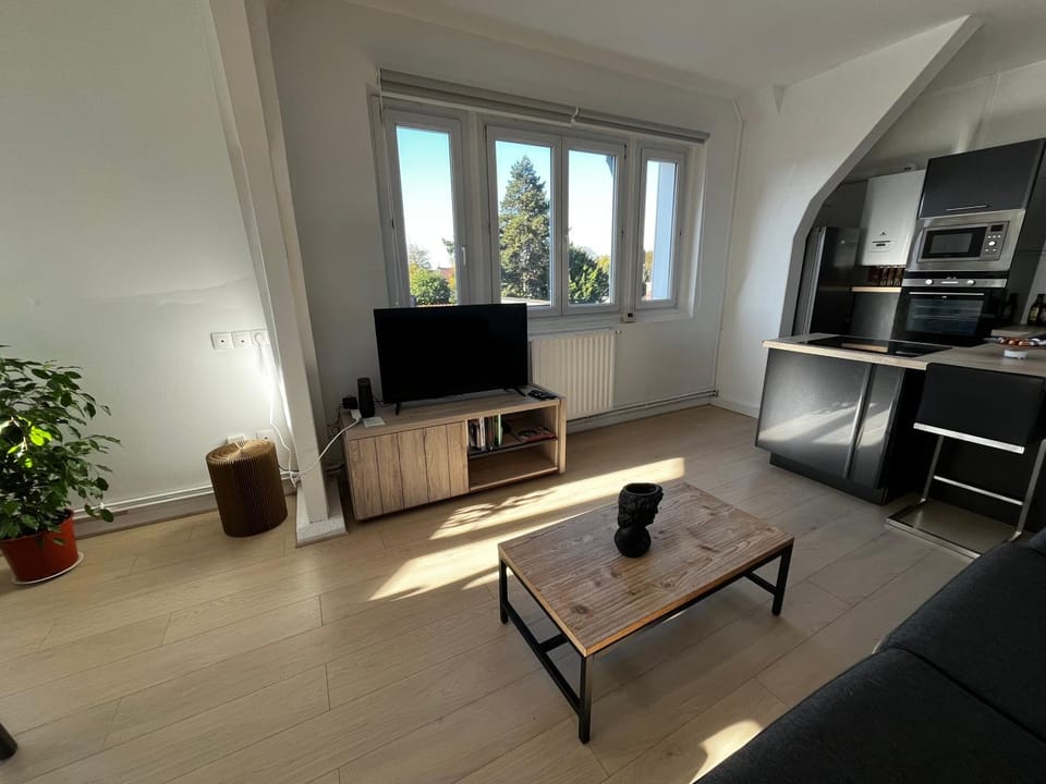 TV and multimedia, Living room, internet