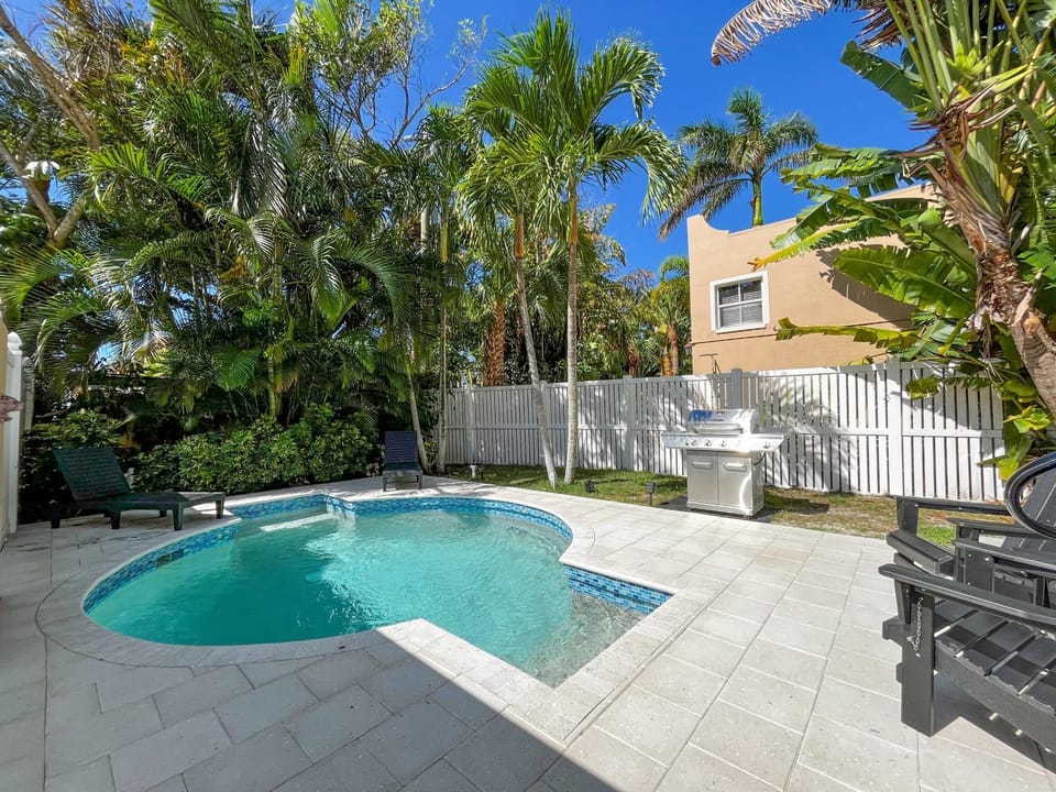 Siesta Avenida House in Siesta Beach