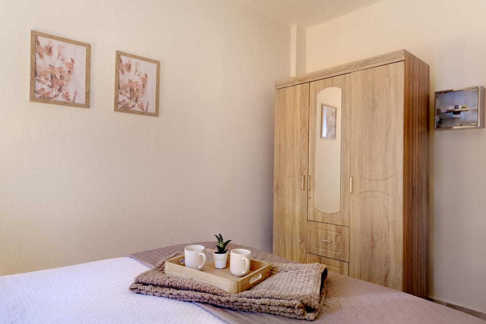 Bed, Bedroom, wardrobe