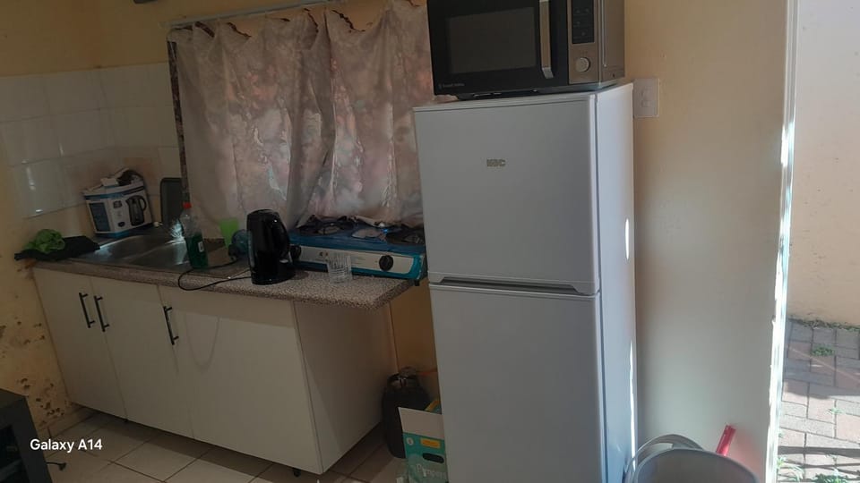 144 derby road Kensington johannesburg Apartment in Johannesburg