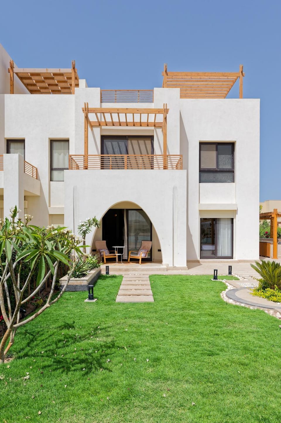 Property building, Day, Garden