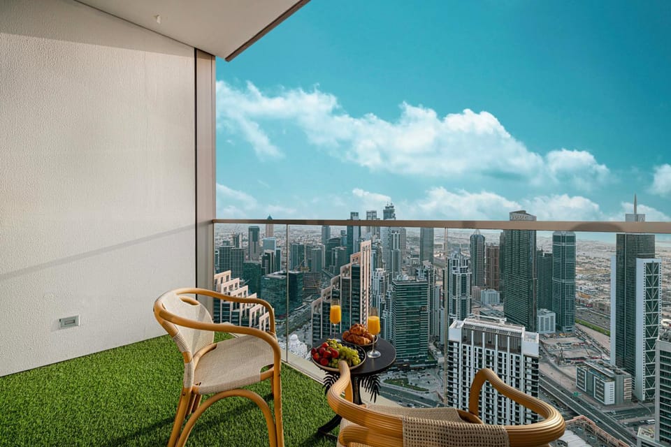 View (from property/room), Balcony/Terrace, City view