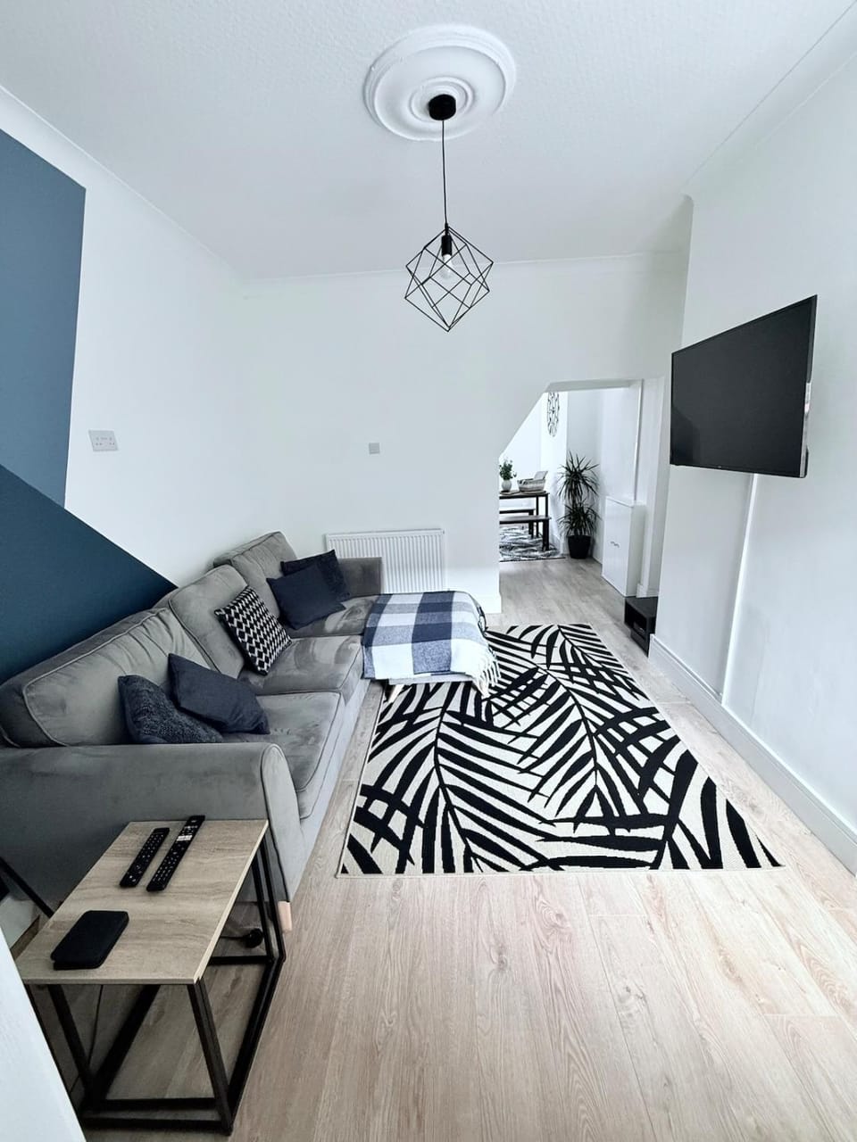 Seaside Home - Spacious Rooms - TV's in Every Room House in Cleethorpes