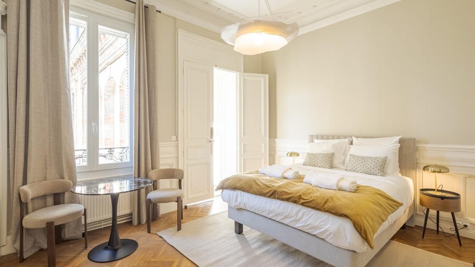Bed, Bedroom