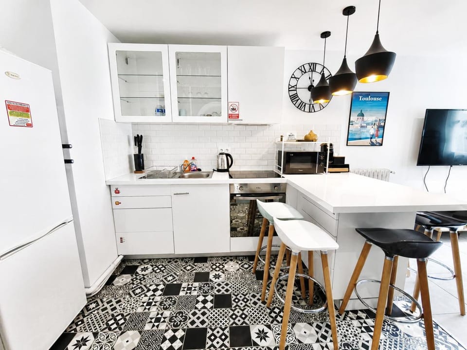 T3 Lumineux, Hyper-centre Toulouse, Métro Saint-Cyprien, Netflix & Youtube Premium Apartment in Toulouse
