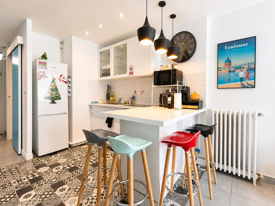 T3 Lumineux, Hyper-centre Toulouse, Métro Saint-Cyprien, Netflix & Youtube Premium Apartment in Toulouse