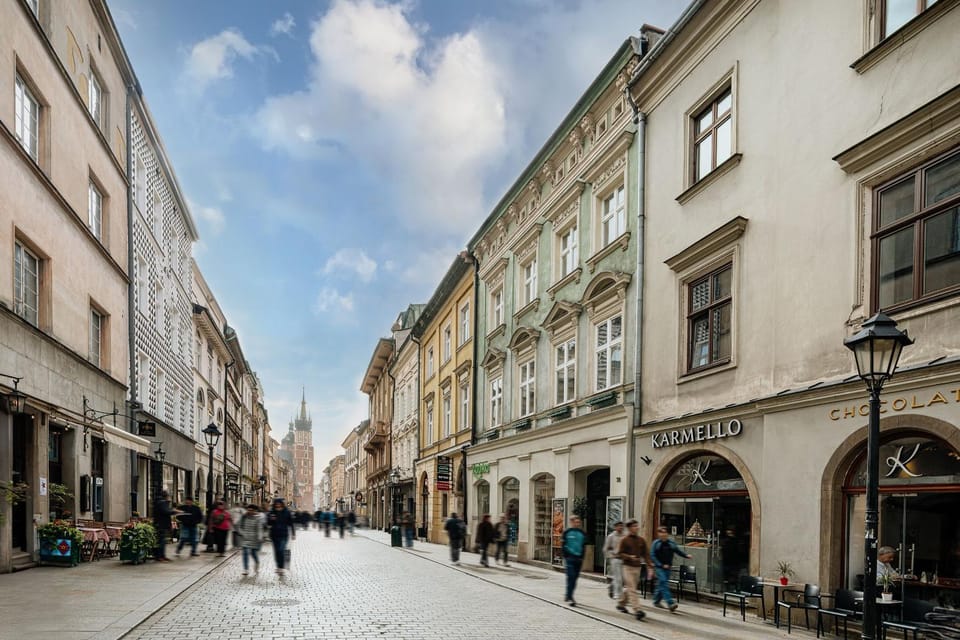 Day, People, Neighbourhood, City view, Street view, Location