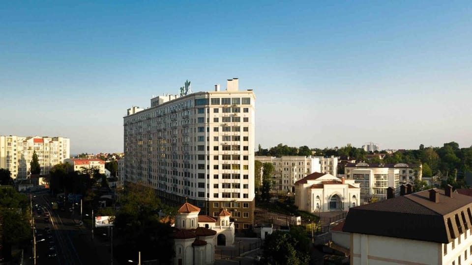 Pearl apartment near the sea on the 10th Fontana Apartment in Odessa
