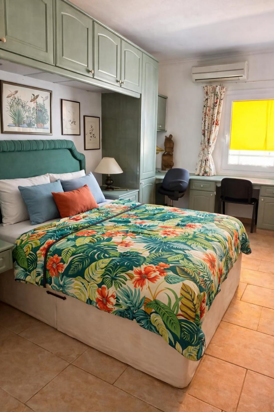 Front Line Ocean View Apartment Walk to the Beach Apartment in Los Cristianos