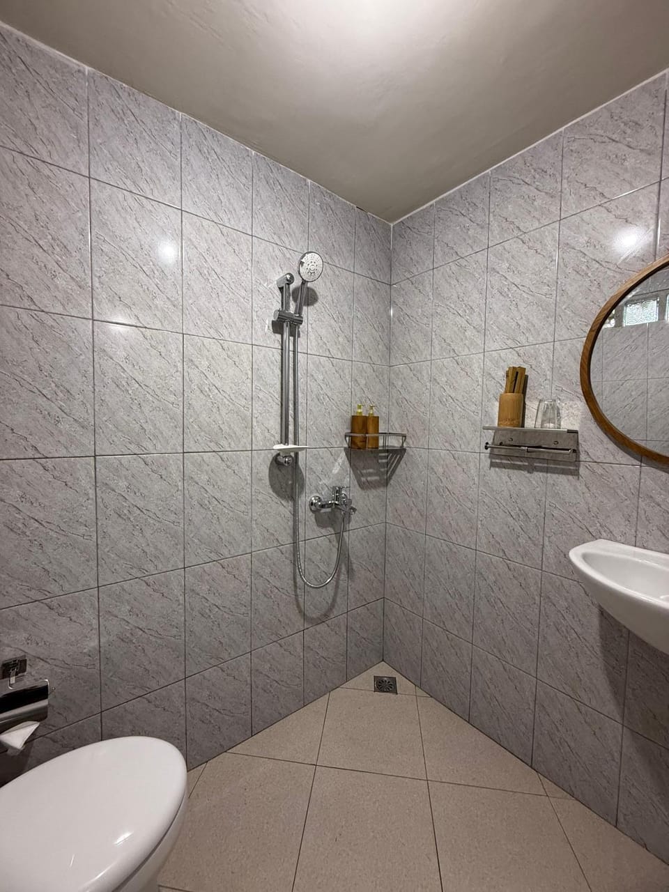 Shower, Toilet, Bathroom