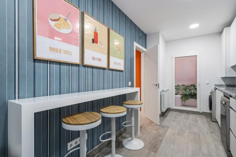 Cozy San Bernardo with terrace by Cómodo Madrid Apartment in Centro