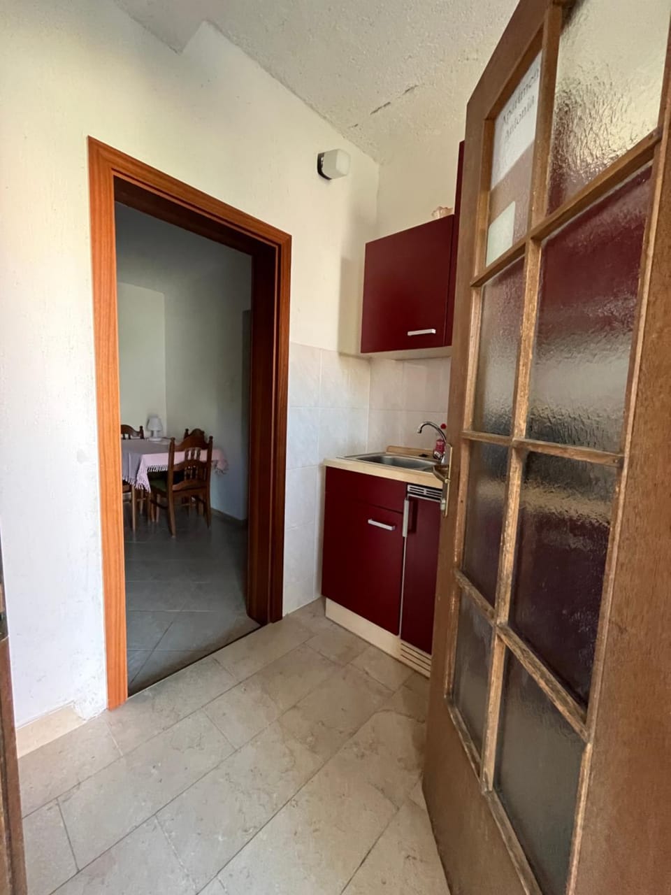 Facade/entrance, Kitchen or kitchenette