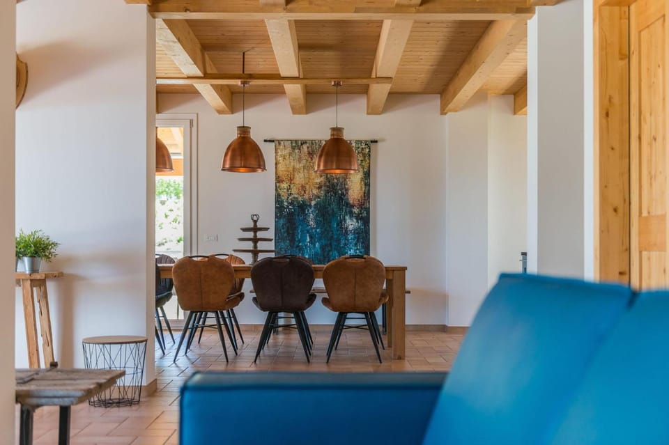 Living room, Floor plan, Dining area