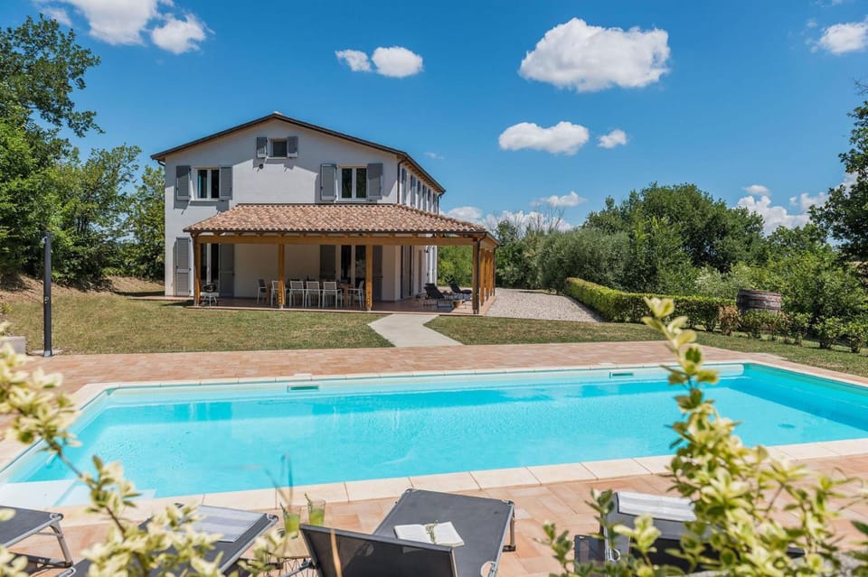 Property building, Garden view, Pool view, Swimming pool, sunbed