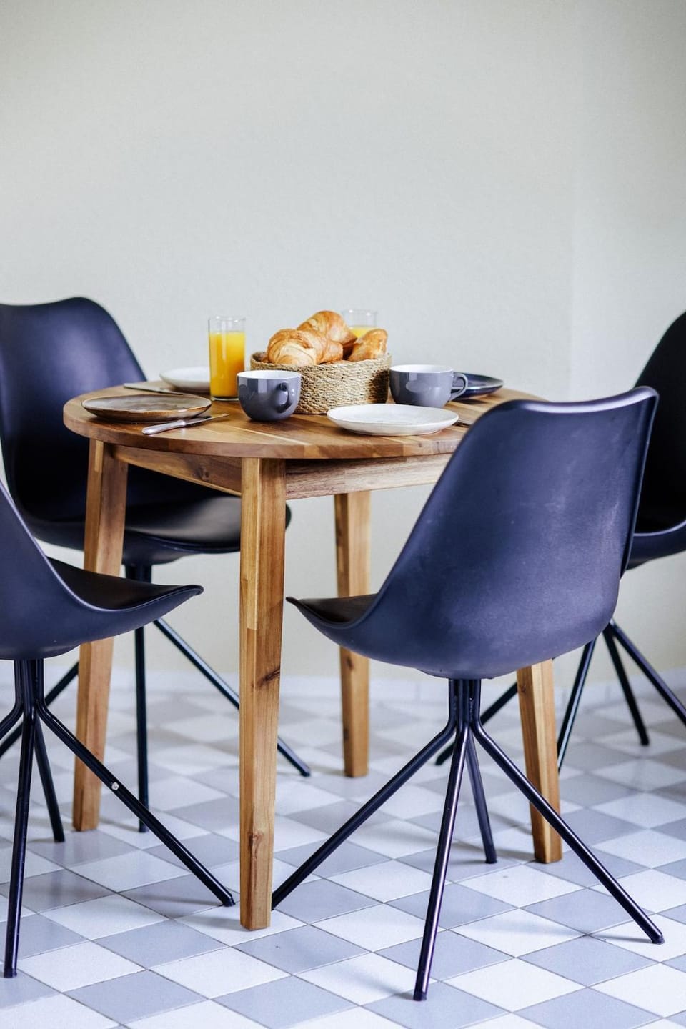 Seating area, Dining area