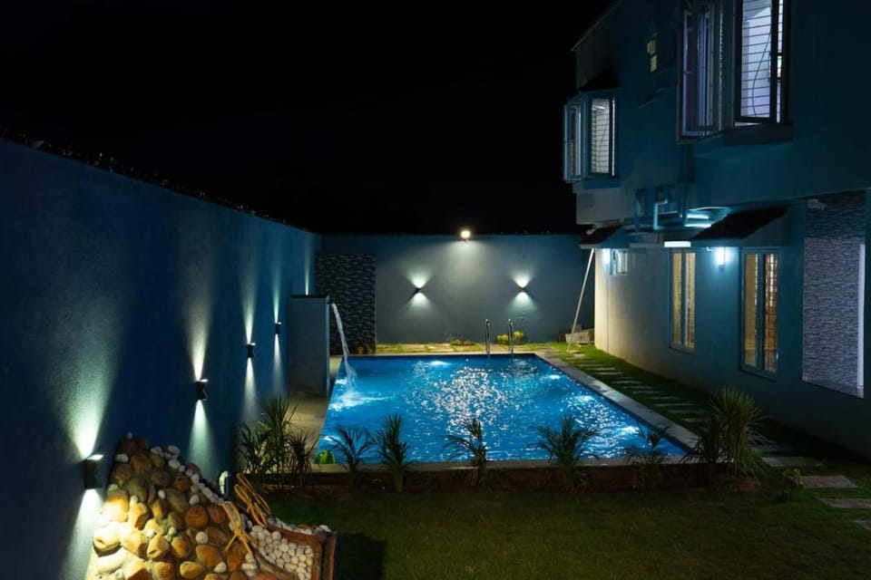 Pool view, Swimming pool