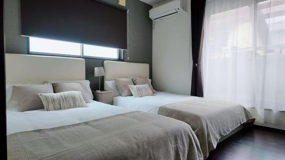 Bed, Bedroom, air conditioner