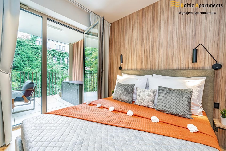 Bed, View (from property/room), Balcony/Terrace, Photo of the whole room, Bedroom