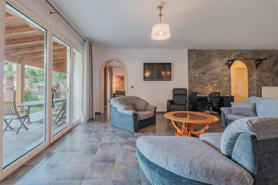 TV and multimedia, Living room