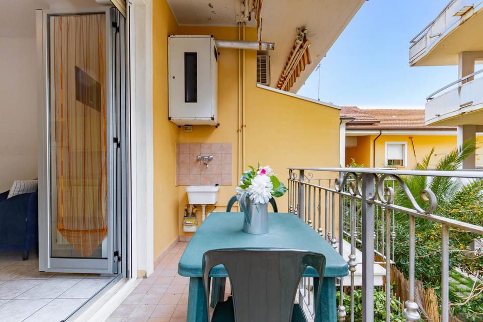 Balcony/Terrace, Dining area