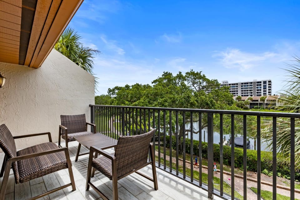 Midnight Cove II - Doveplum House in Siesta Beach