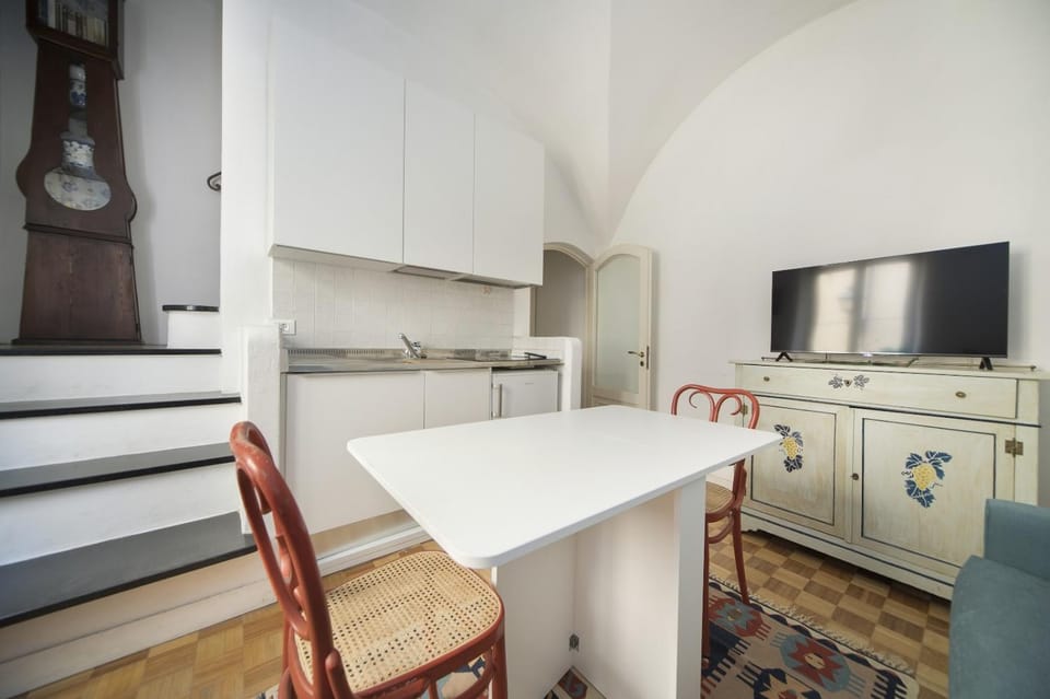 Hostdomus - Almarè Suite Apartment in Liguria