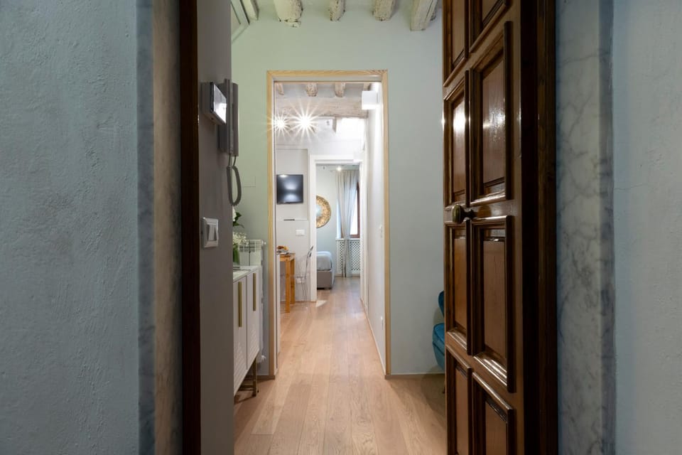 La Piccola Atene Atelier Apartment in Pietrasanta