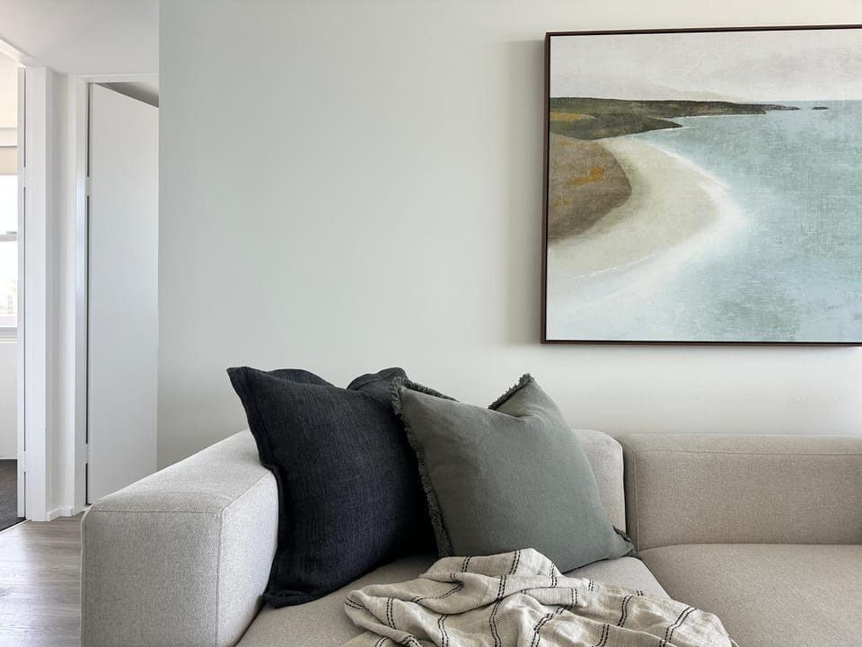 Fabulous New Beachfront Retreat with Beach Views Apartment in Manly