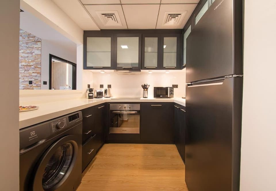 Stunning 1 Bed in Skyview JBR Apartment in Dubai