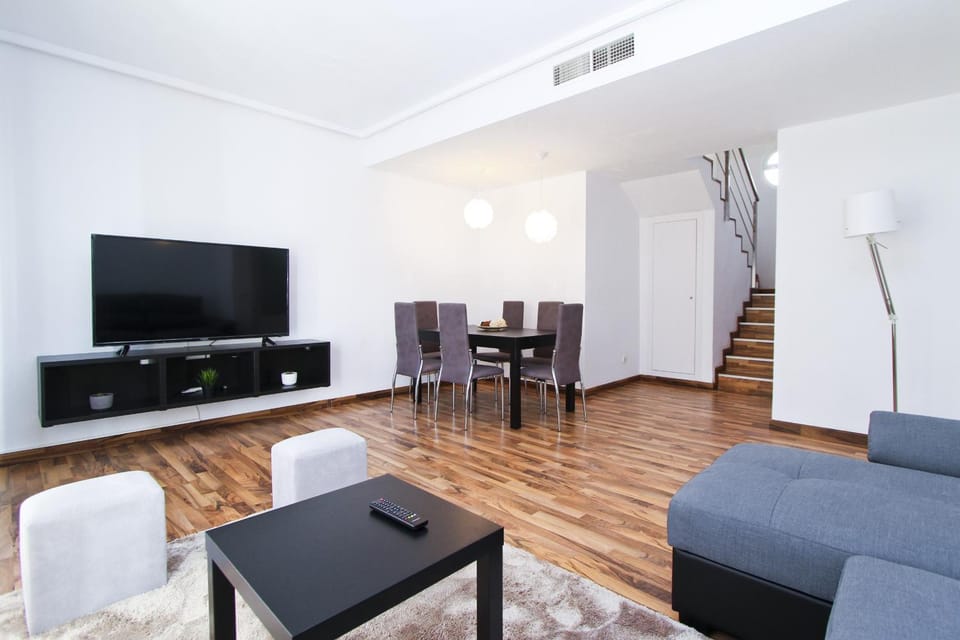 Communal lounge/ TV room, Living room