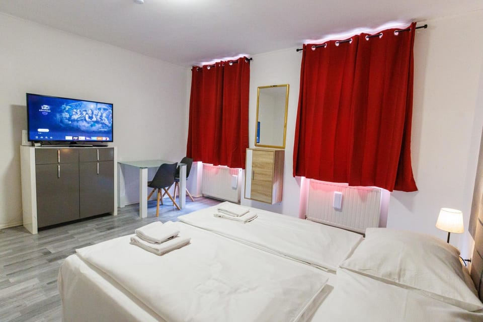 Bed, Seating area, Evening entertainment, Bedroom