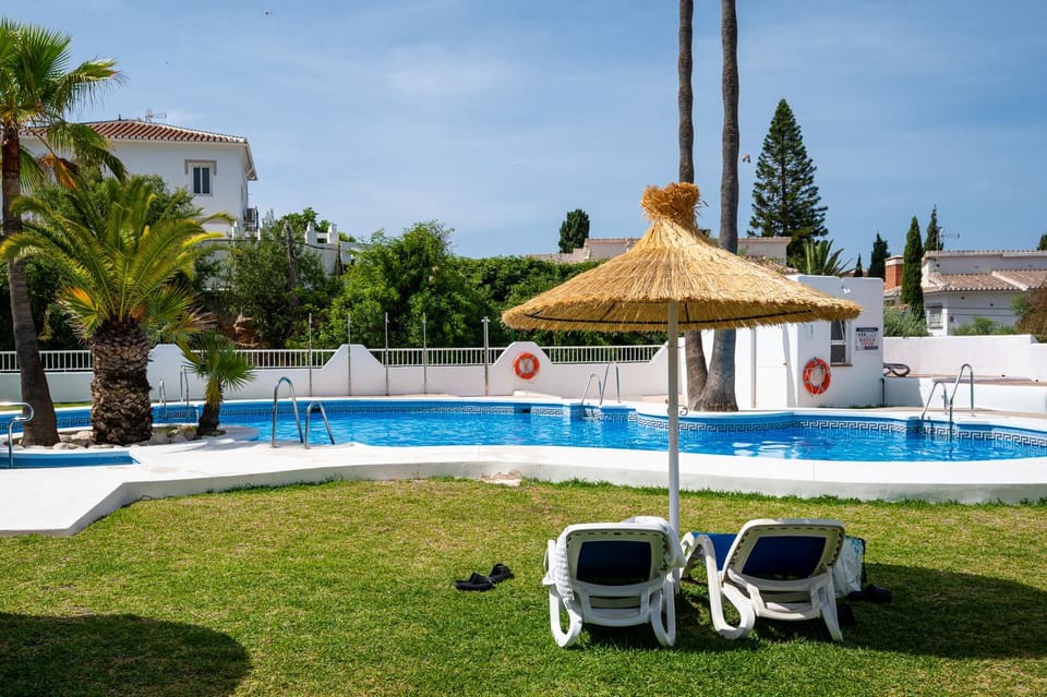 Garden, Swimming pool