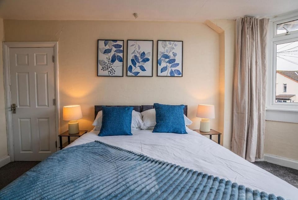 Contractor Stay, Discounts, Free Parking, Local Shops Apartment in Coventry