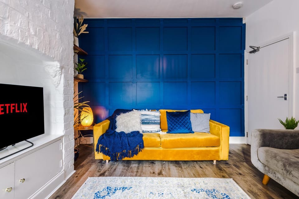 Spacious 4BR Home with 3 Baths, Manchester Stay House in England