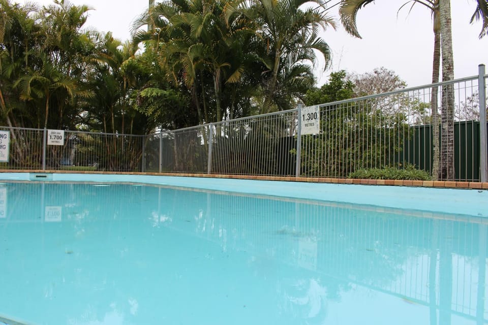 Property building, Day, On site, Swimming pool